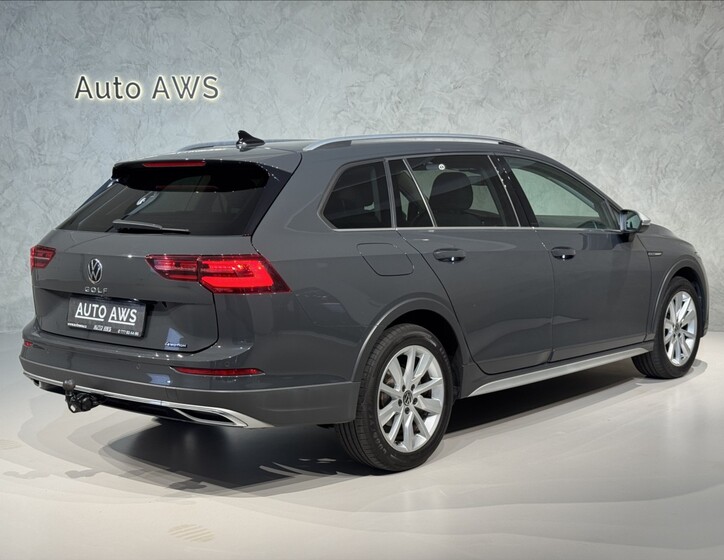 Volkswagen Golf 9