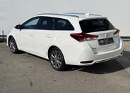 Toyota Auris 4