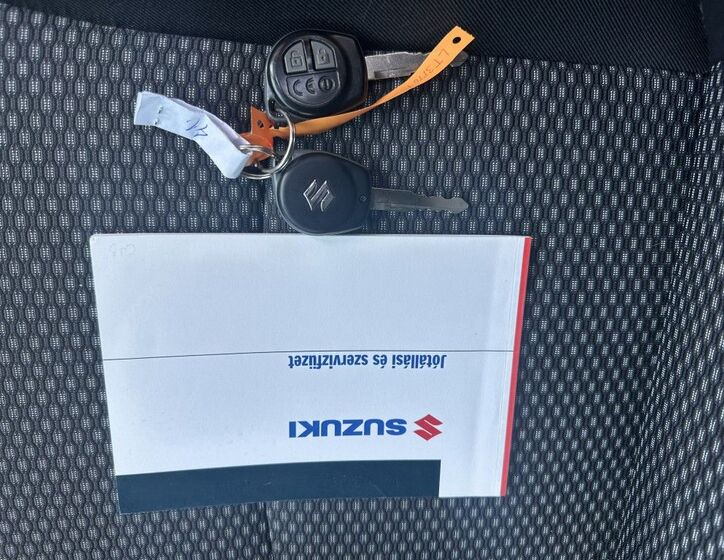 Suzuki Vitara 24