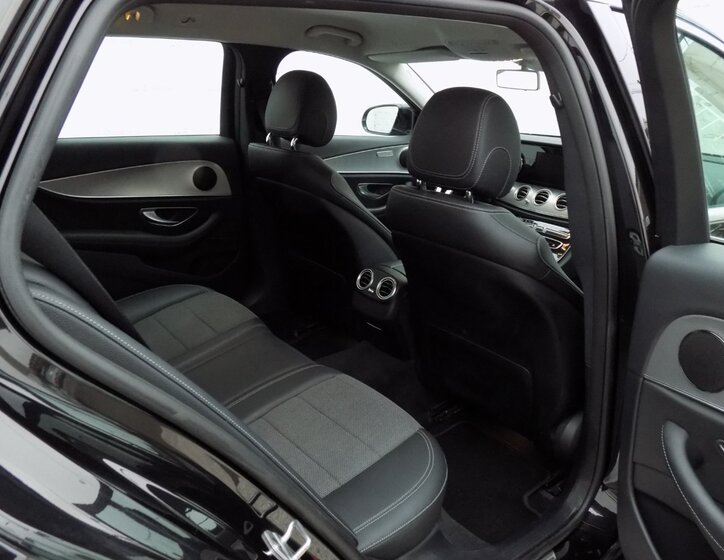 Mercedes-Benz Třídy E 19