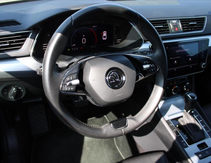 Škoda Superb 13