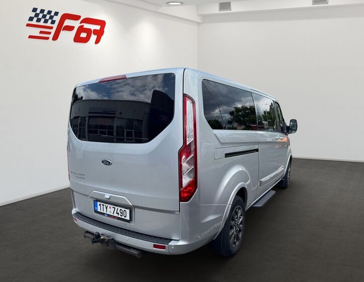 Ford Tourneo Custom 3