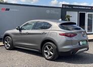 Alfa Romeo Stelvio 4