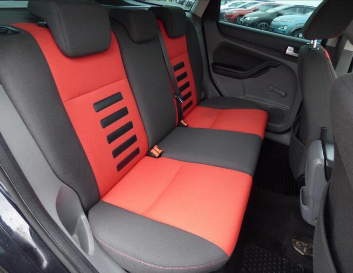 Ford Focus 32