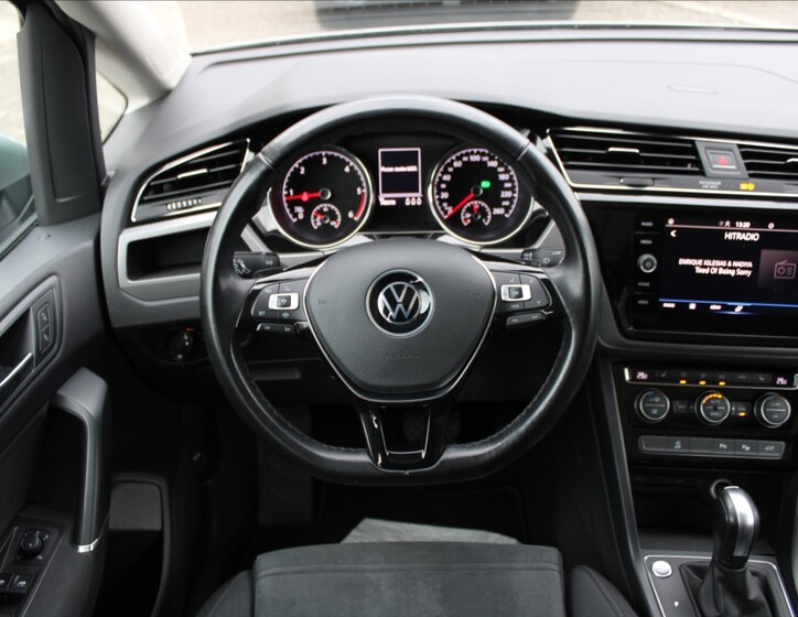 Volkswagen Touran 10
