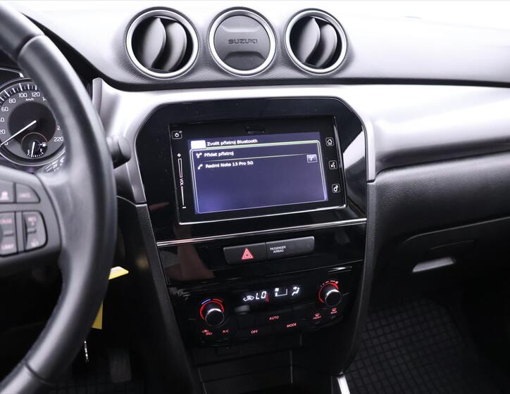 Suzuki Vitara 23