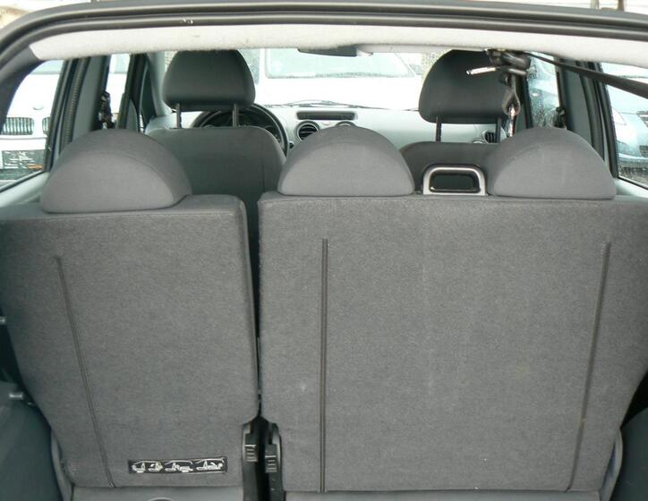 Mitsubishi Colt 12