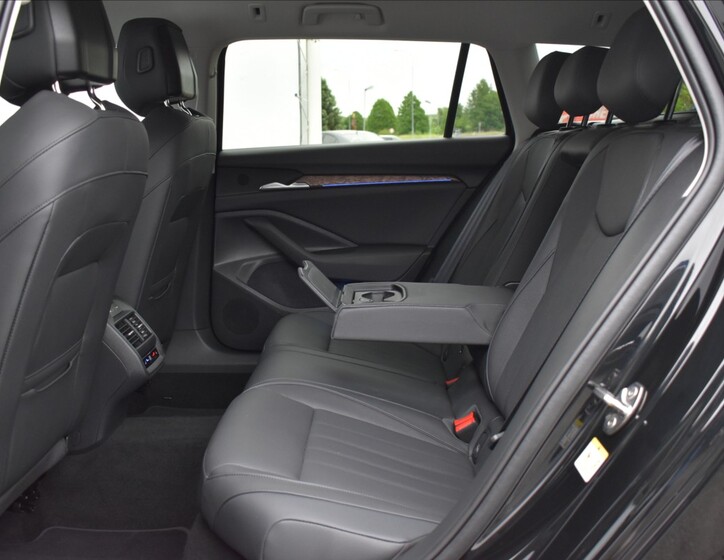 Škoda Superb 18