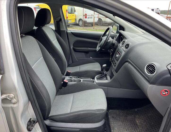Ford Focus 11
