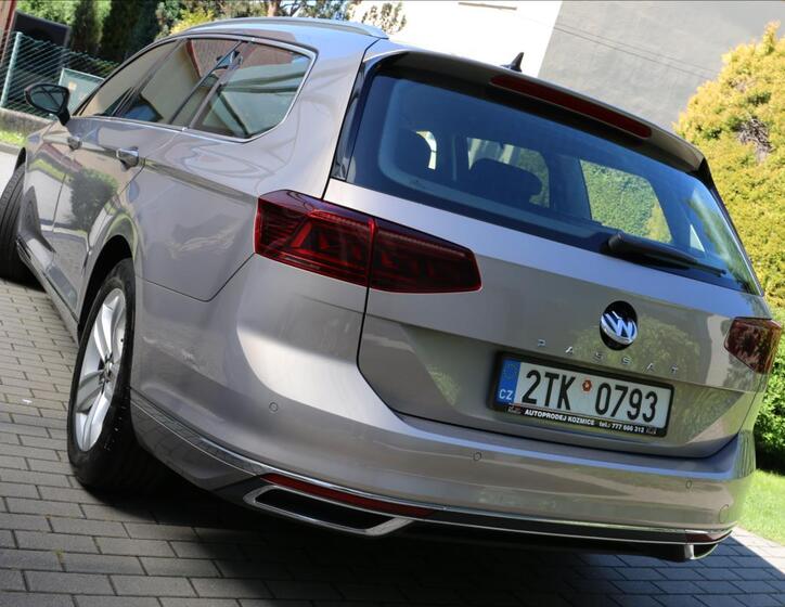 Volkswagen Passat 12