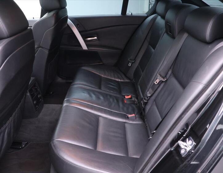 BMW M5 16