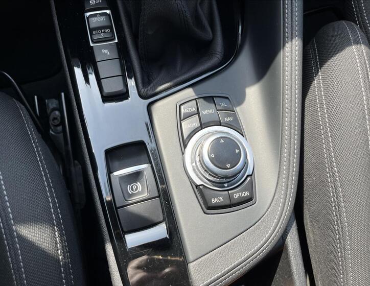 BMW X1 18