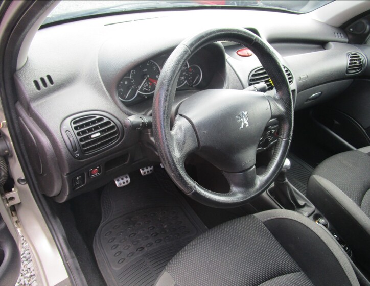 Peugeot 206 10