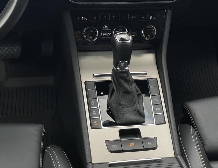 Škoda Superb 13