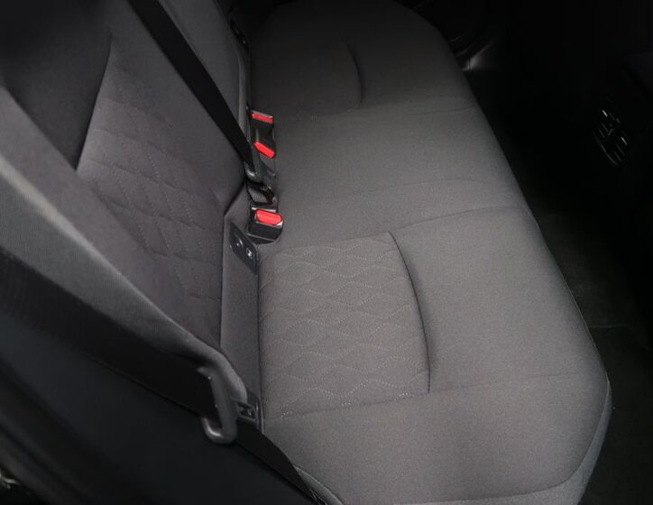 Toyota Corolla Cross 12