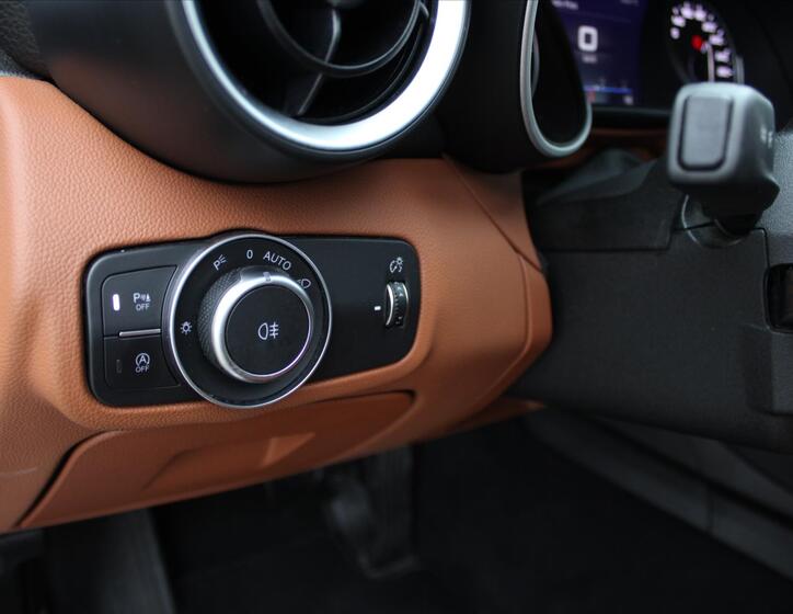 Alfa Romeo Giulia 26