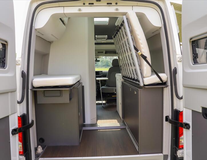 Volkswagen Grand California 13