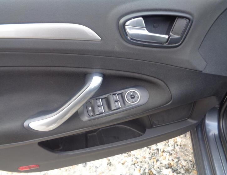 Ford Mondeo 12