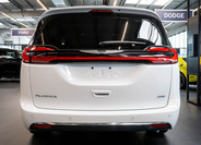 Chrysler Pacifica 4
