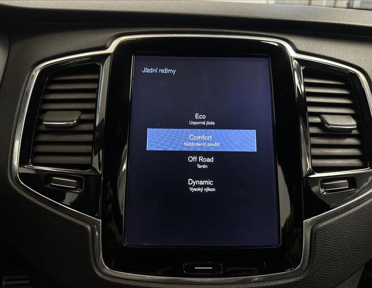 Volvo XC90 10