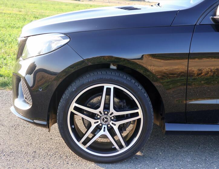 Mercedes-Benz GLE 33