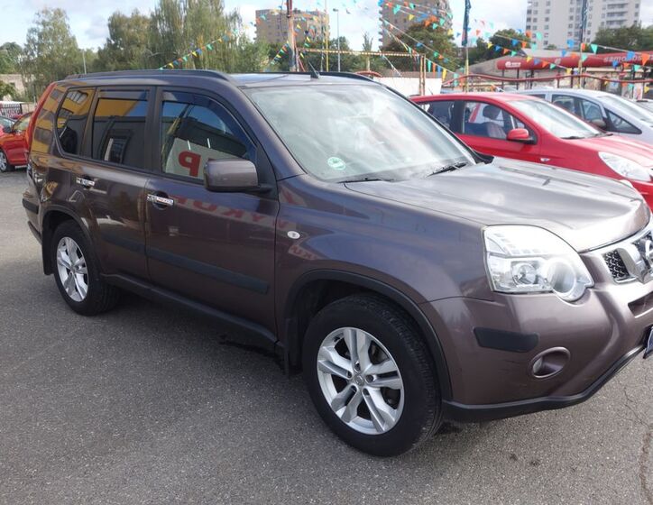 Nissan Ostatní 9