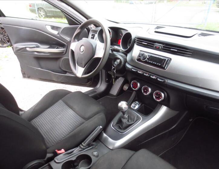 Alfa Romeo Giulietta 18