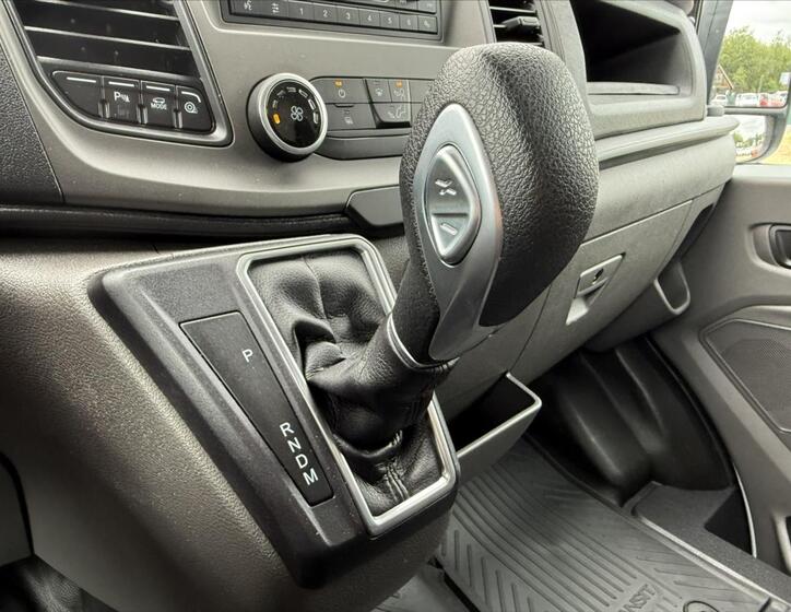 Ford Transit 12