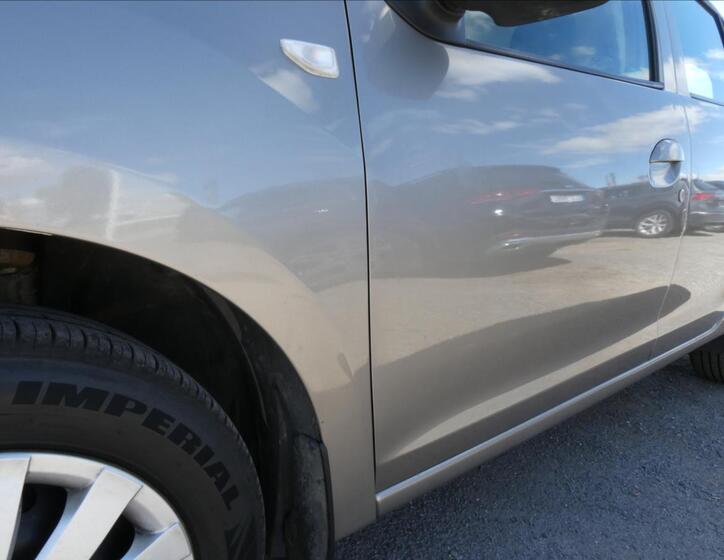 Dacia Sandero 15