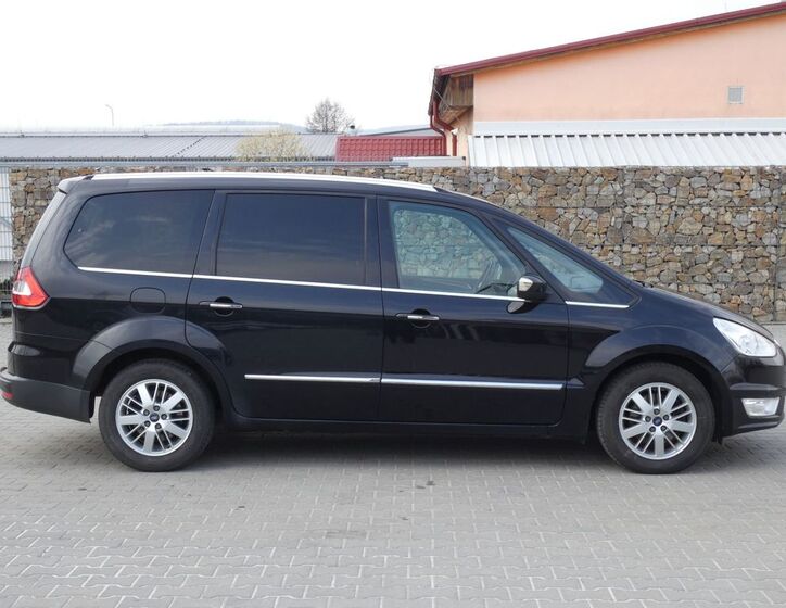 Ford Galaxy 12