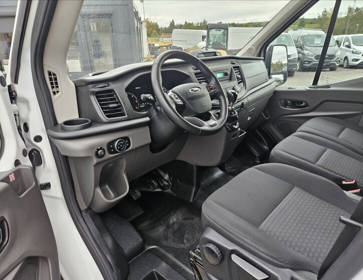 Ford Transit 7