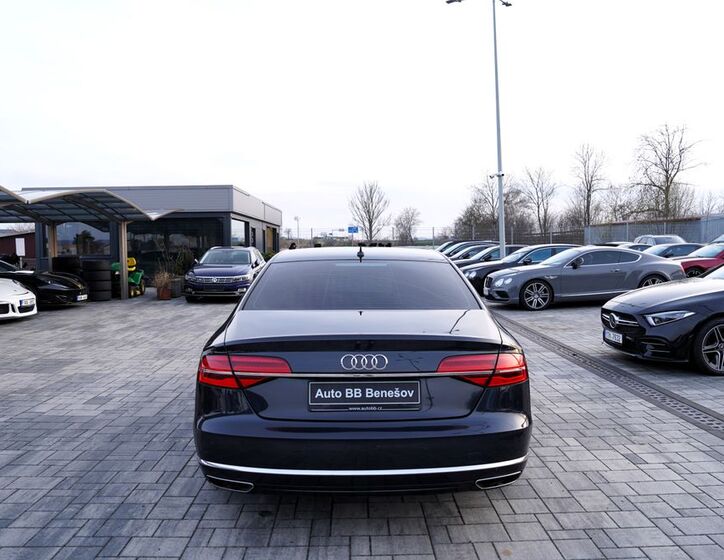 Audi A8 5