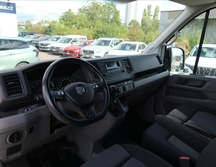 Volkswagen Crafter 9