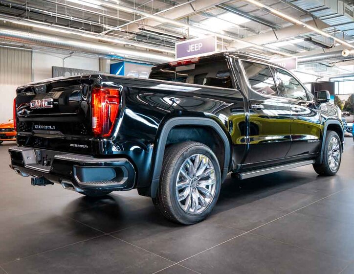 GMC Sierra 6
