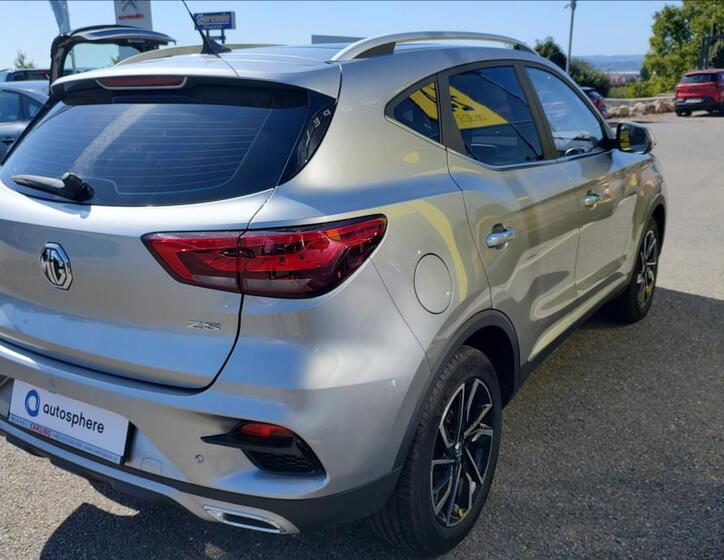MG ZS 3