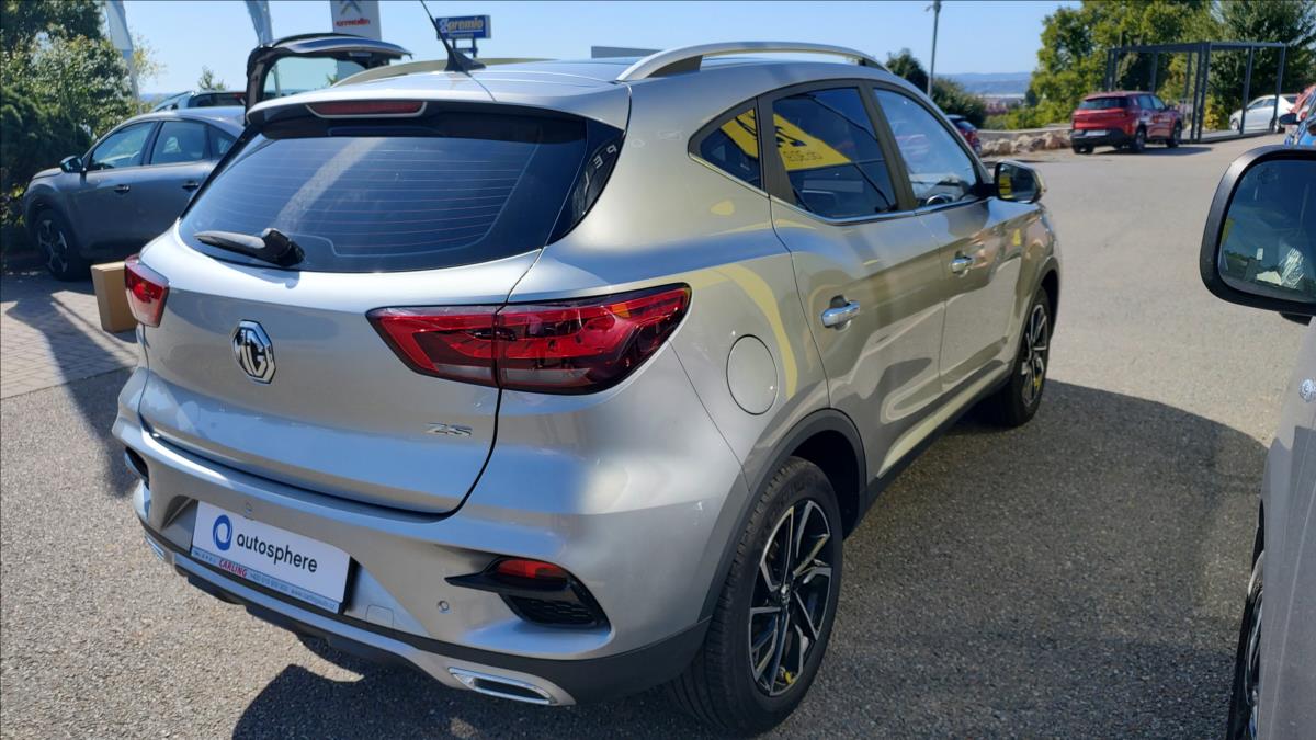 MG ZS