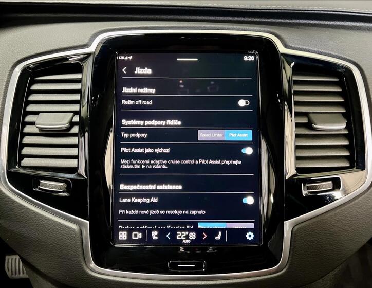 Volvo XC90 17