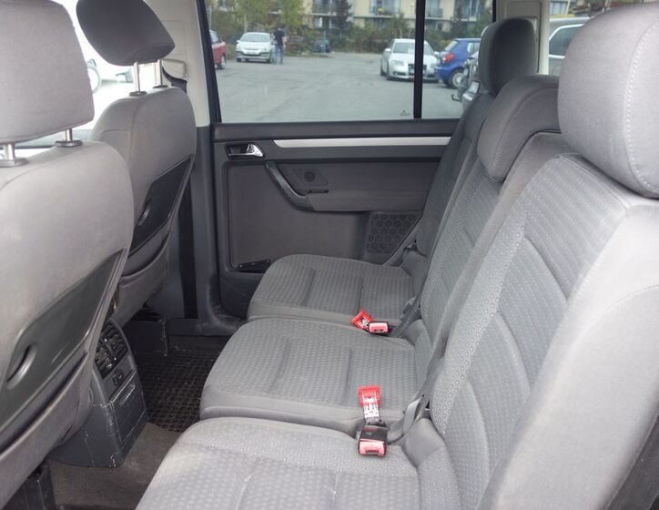 Volkswagen Touran 19