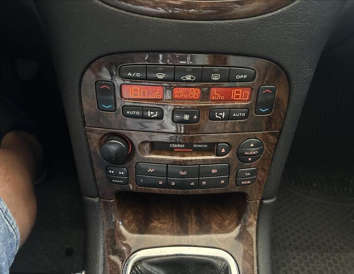 Peugeot 607 18