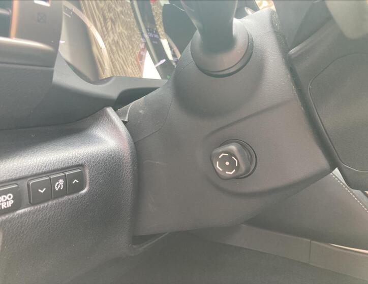 Lexus IS 300h 24