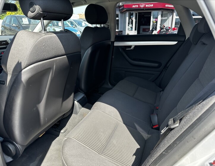 Audi A4 13