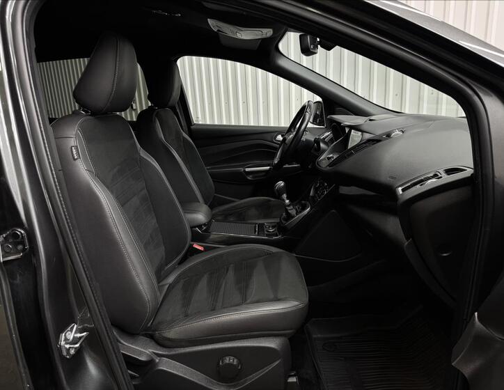 Ford Kuga 36