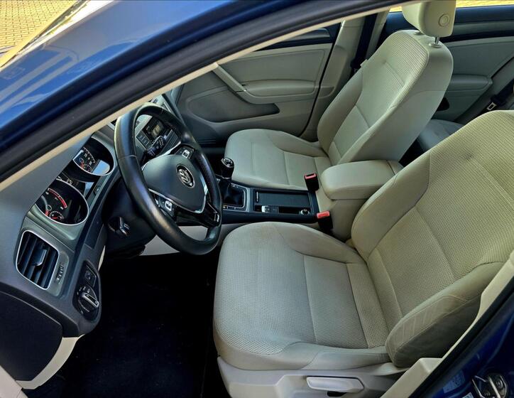 Volkswagen Golf 11