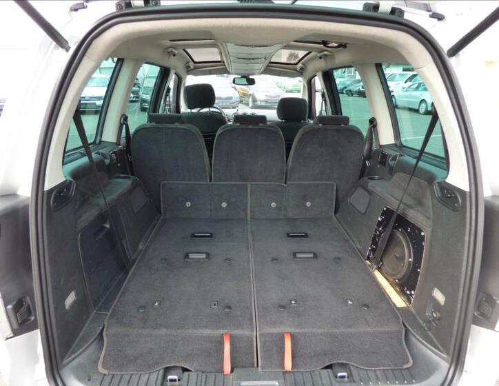 Ford Galaxy 34