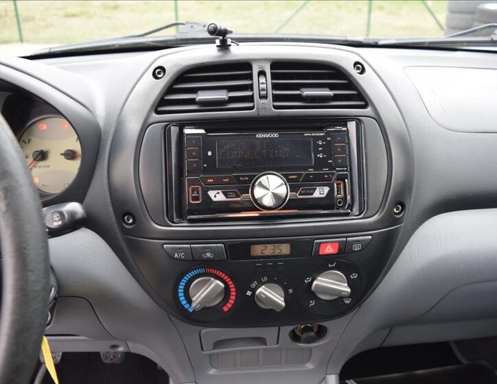 Toyota RAV4 29