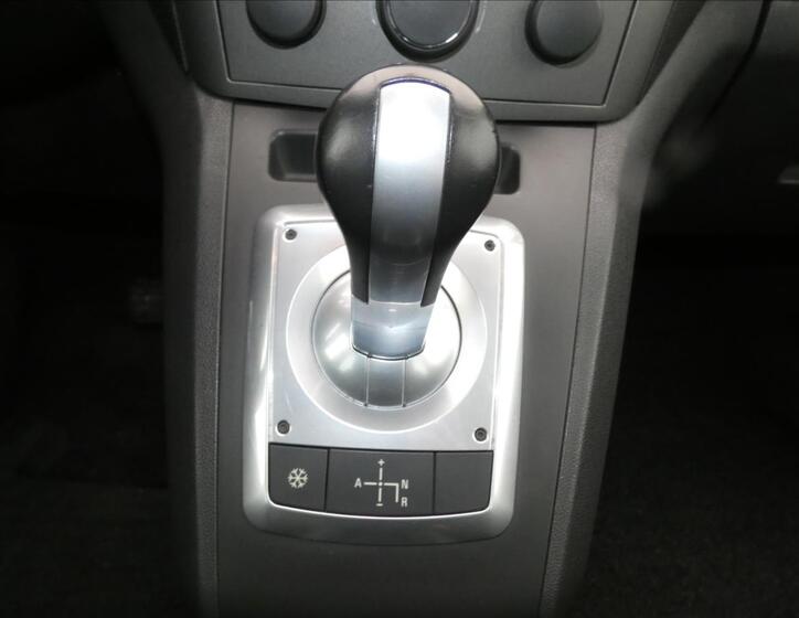 Opel Zafira 8