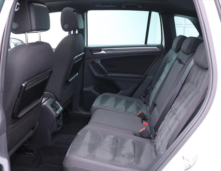 Volkswagen Tiguan 16