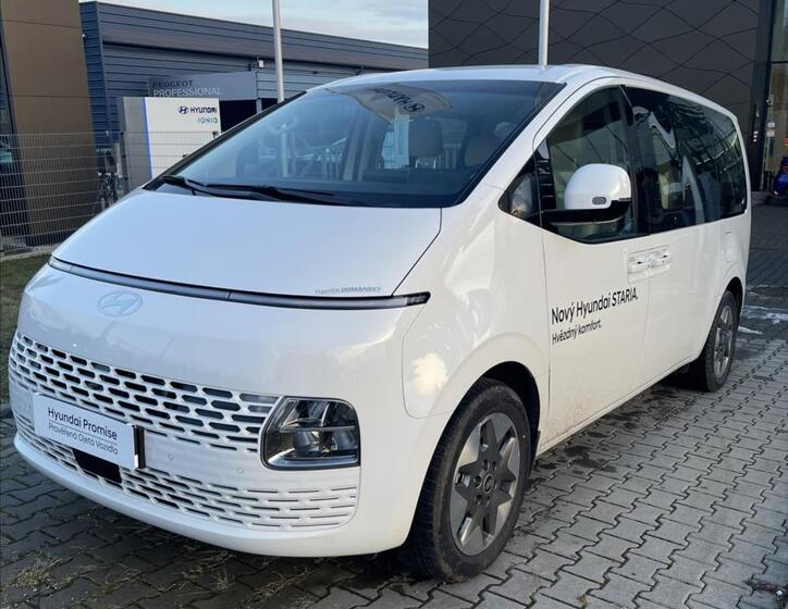 Hyundai Staria 3