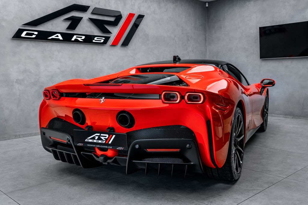 Ferrari SF90