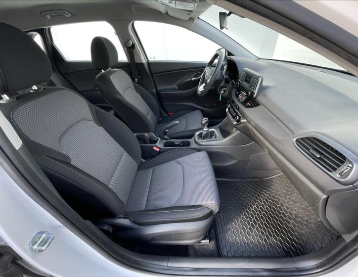 Hyundai i30 17
